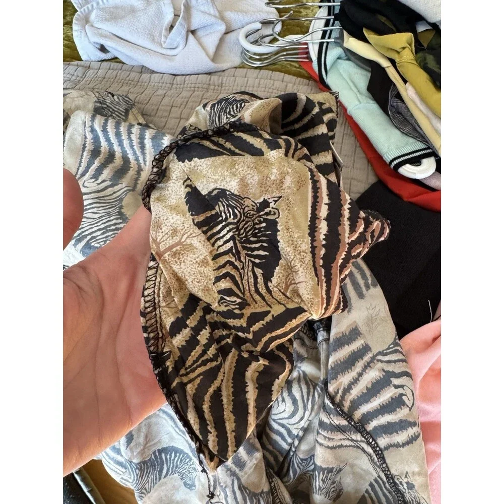 Metro Express Men's M Silk Zebra Print Long Sleeve Button-Up Shirt